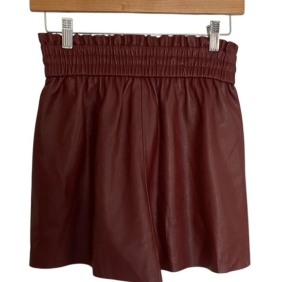 Zara Burgundy Faux Leather High Waist Shorts XSmall - Picture 4 of 6